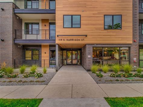 Located less than five miles from downtown Denver, One19 Cherry Creek is situated in the posh Cherry Creek neighborhood with convenient access to upper-end shopping and dining. . One19 cherry creek